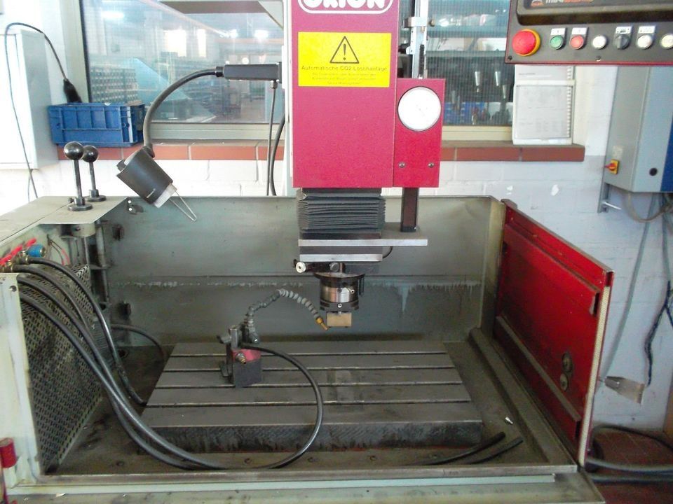 Senk-Erodiermaschine ORION PLUS 50 SE 600 Hahn & Kolb