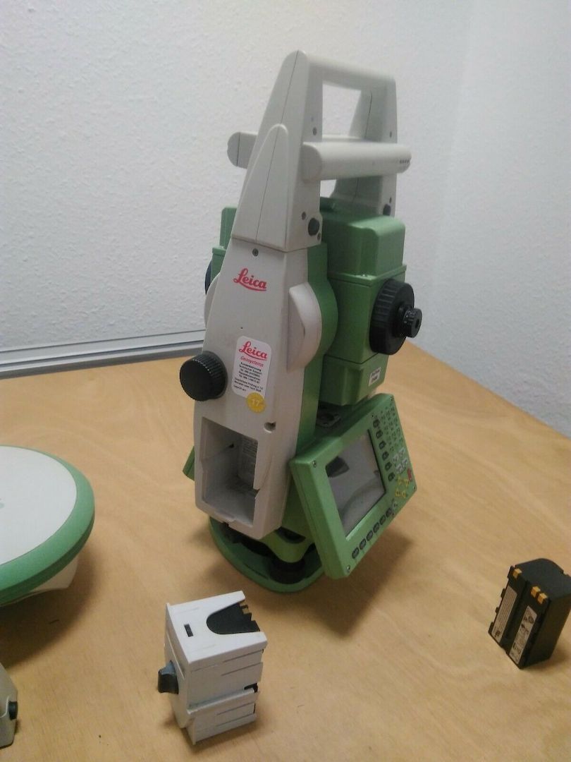 Tachymeter Leica komplett