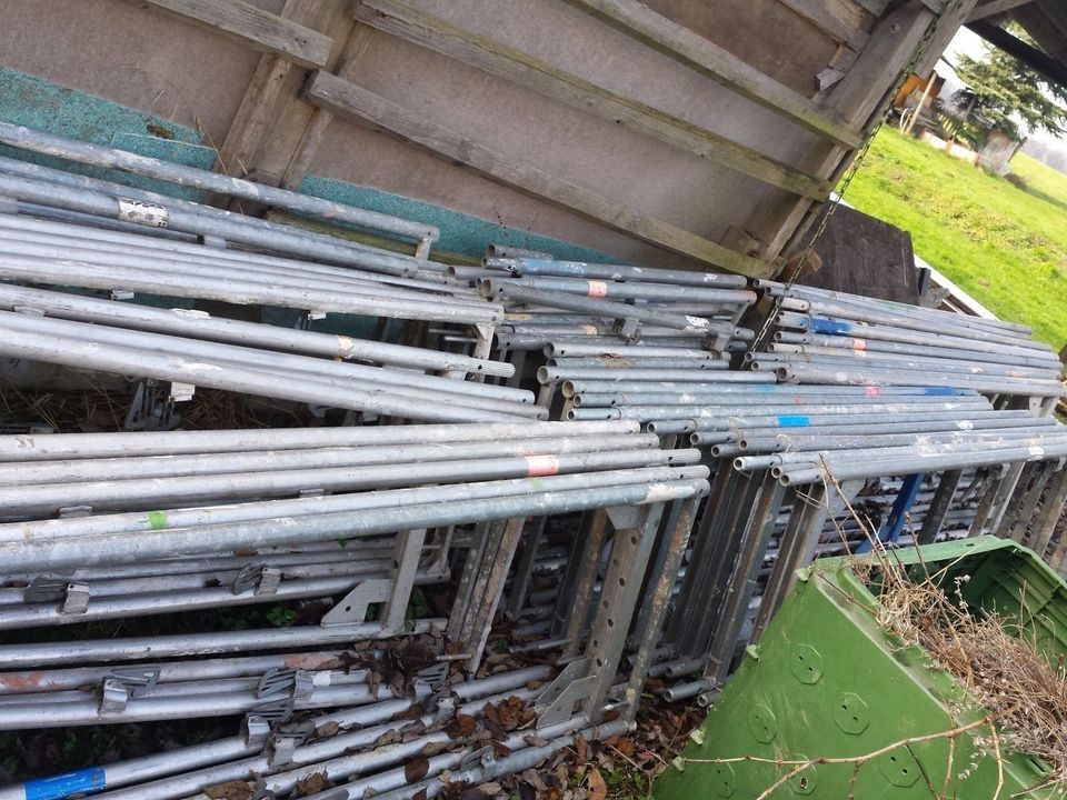 ALU-Stahl Gerüst Layher - Fassadengerüst Ca. 220 qm