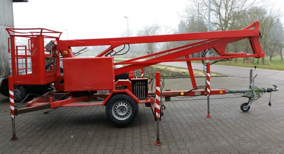 Anhänger Arbeitsbühne Steiger Hubsteiger Hebebühne KOMPLEX MARTIN