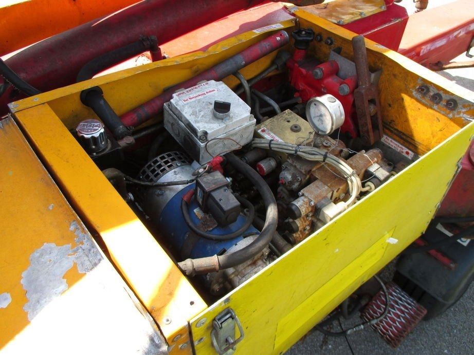 Anhänger-Arbeitsbühne DENKA LIFT - 23,5 Meter Arbeitshöhe