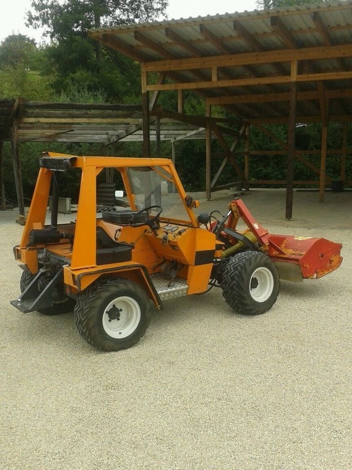 Bucher Aebi Humus Multifunktionstraktor Rasenmäher