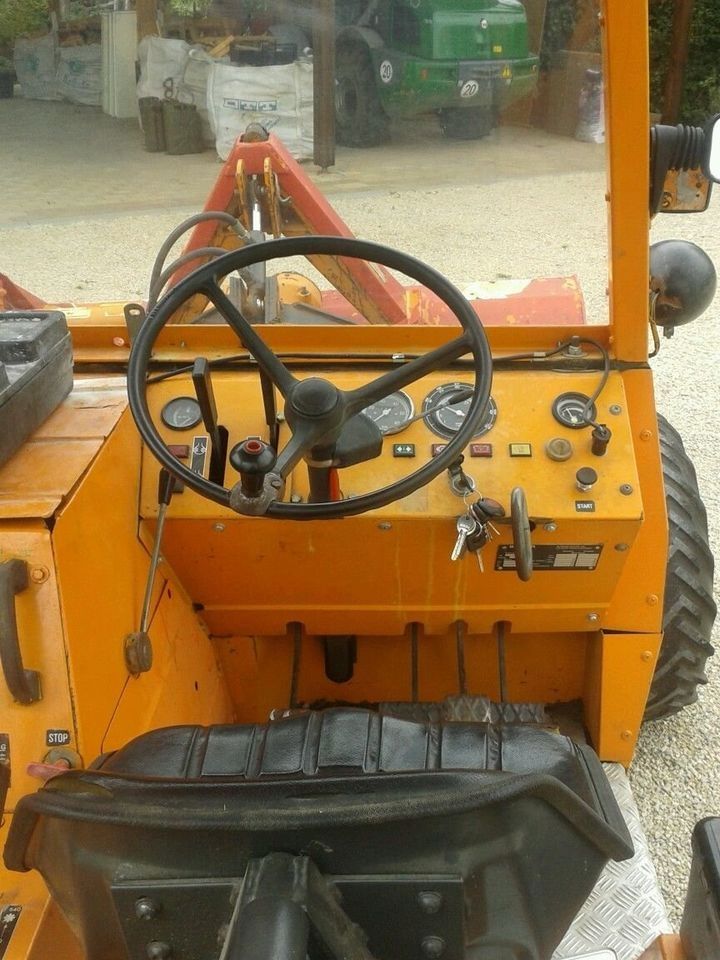 Bucher Aebi Humus Multifunktionstraktor Rasenmäher