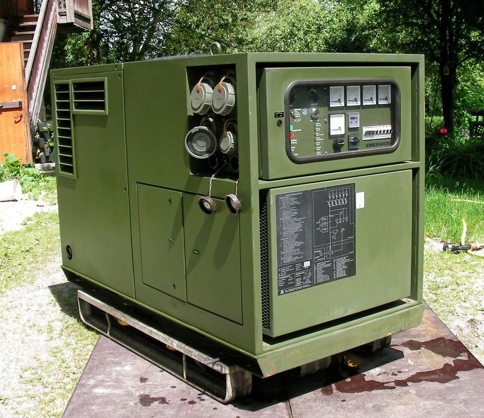 Stromerzeuger Stromaggregat Generator BW Bundeswehr 17 Stdbetrieb