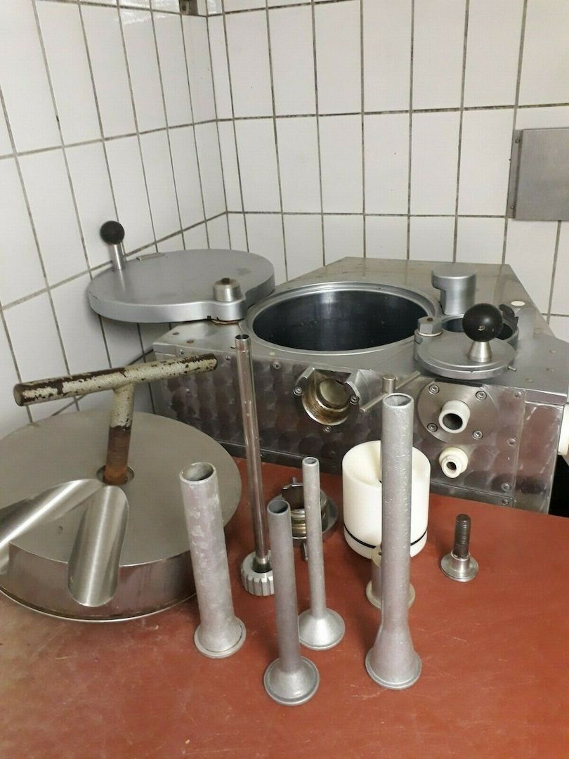 Wurstfüller Wurstfüllmaschine Füllmaschine Füller Frey Heinrich