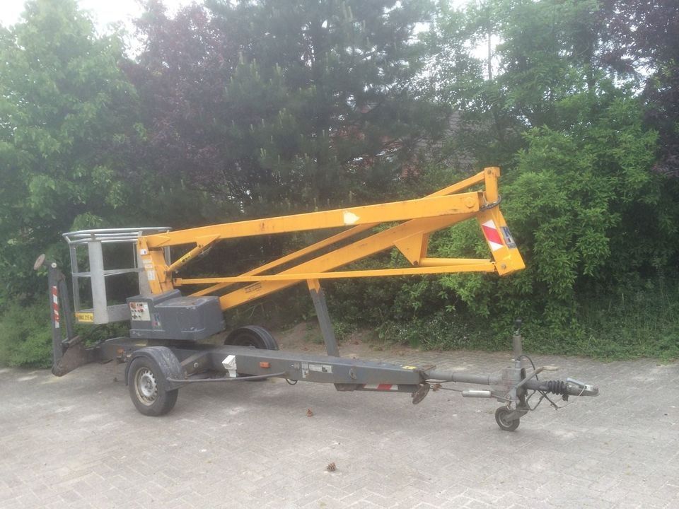 Hebebühne Marke Lestra, Hubarbeitsbühne, Hubsteiger, Arbeitsbühne