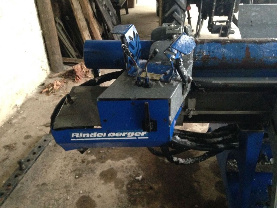 Holzspalter Binderberger Spaltgigant 30 t
