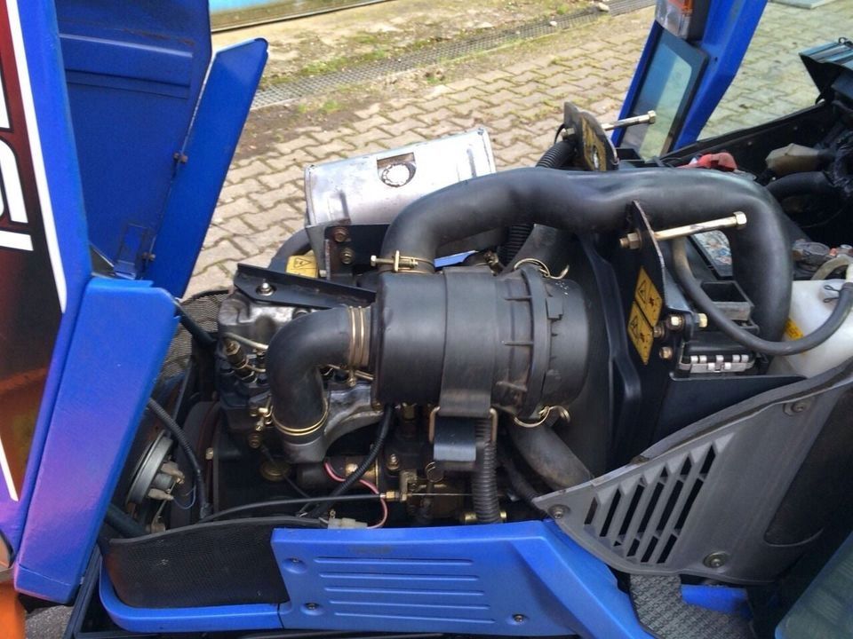 Iseki Kommunaltraktor TXG 23 Winterdienst