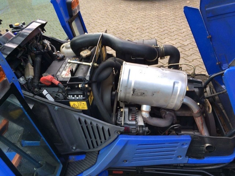 Iseki Kommunaltraktor TXG 23 Winterdienst