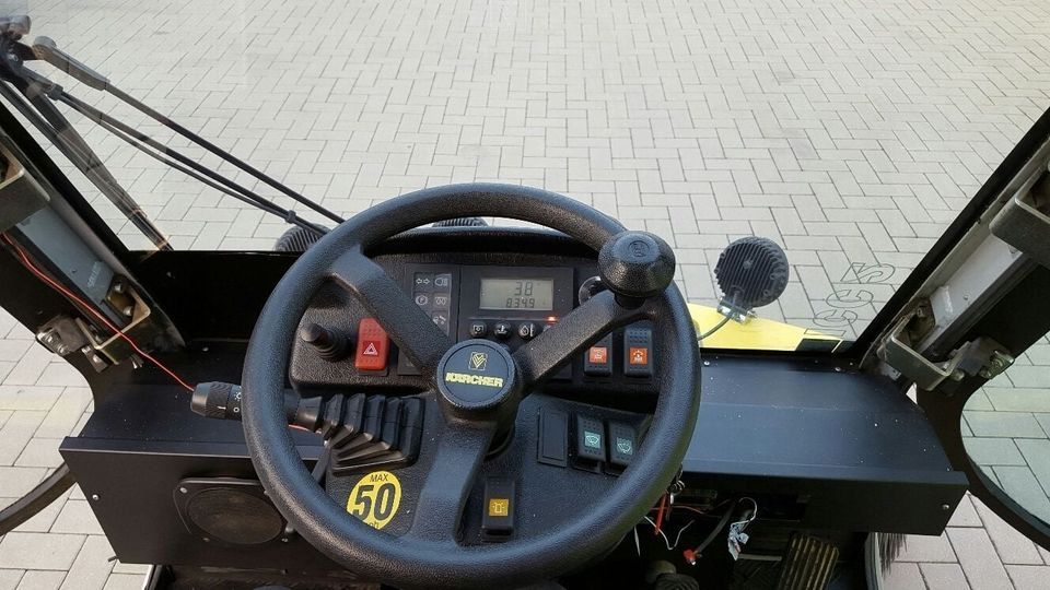 Kärcher ICC 2D Kehrmaschine, Kehrsaugmaschine Hochentleerung Top Zustand