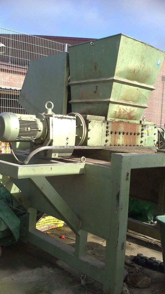 Kunststoff Plastik Holz Schredder mit 24 KW