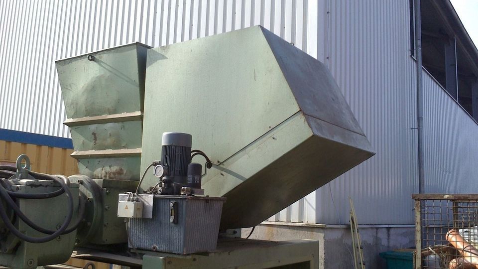 Kunststoff Plastik Holz Schredder mit 24 KW