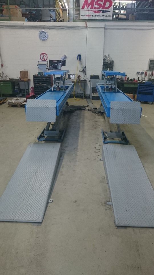 Ravaglioli RAV 640.2 SI Scheren-Hebebühne Scherenhebebühne Scherenbühne 4,2 to