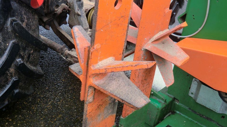 Sägespaltautomat Holzspalter Brennholzautomat Posch Spaltfix 3000 Comfort