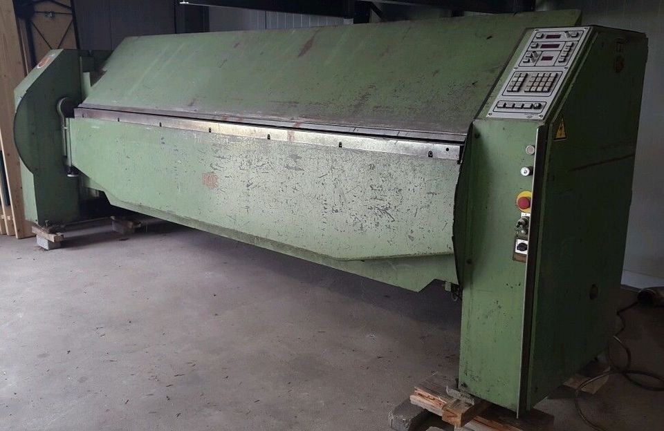 Schwenkbiegemaschine RAS 67.30