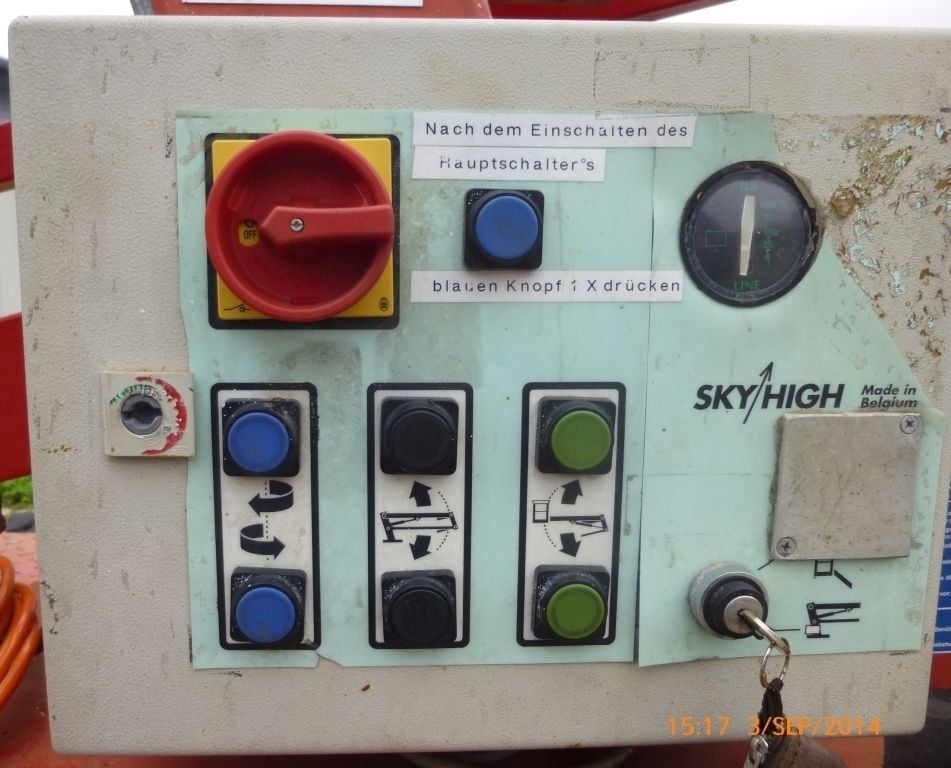 Selbstfahrender Hubsteiger von Sky High ST 100 Hubarbeitsbühne