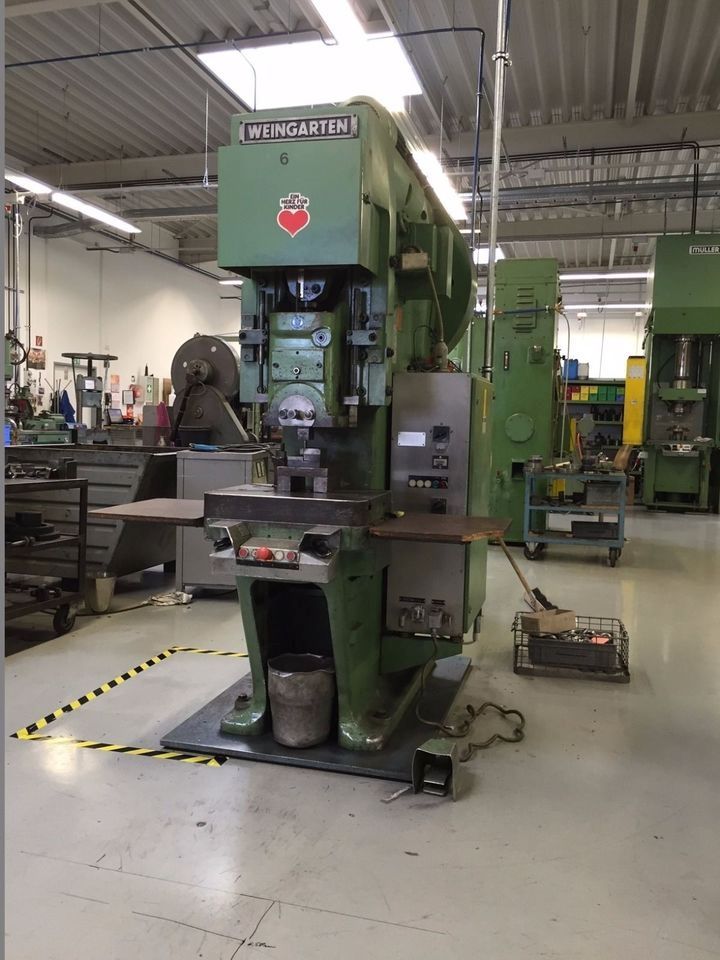 Exzenterpresse Weingarten 40 Tonnen