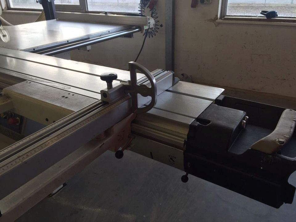 Formatkreissäge mit schwenkbarem Sägeblatt SCM SI 550 e