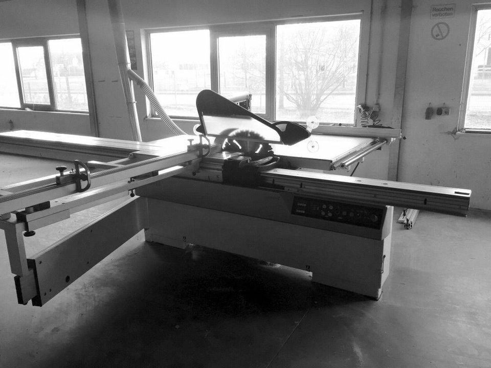 Formatkreissäge mit schwenkbarem Sägeblatt SCM SI 550 e