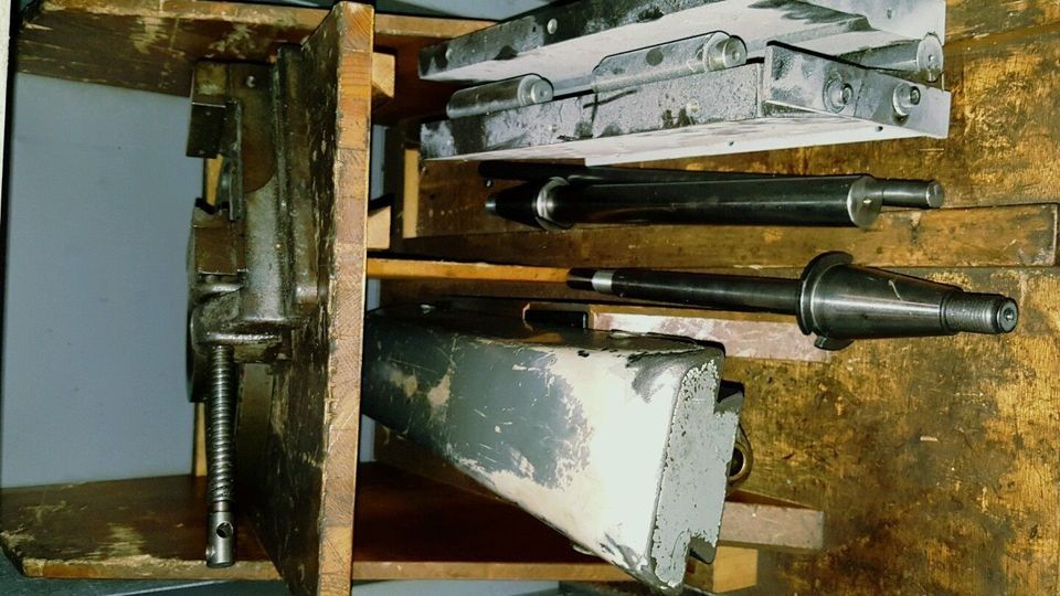 Fräsmaschine Deckel FP 1 mit Zubehör Teilapperat Universalfräsmaschine Maho