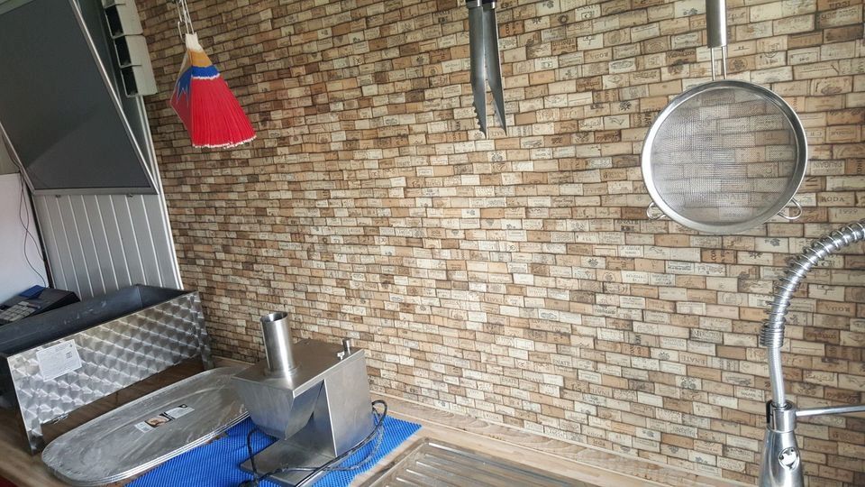 Imbisswagen, Imbissanhänger Pommes Bude Bratwurst, Hamburger, komplett ausgestattet