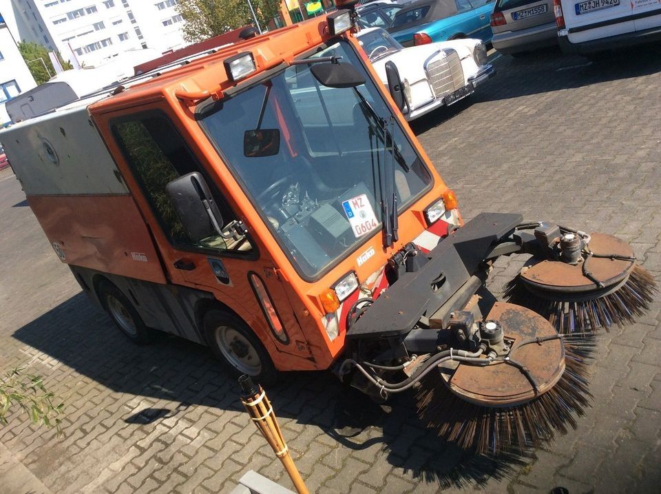 Kehrmaschine Hako Citymaster 1750