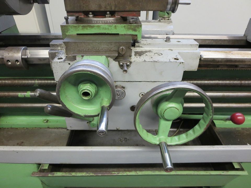 Leit. – und Zugspindel Drehmaschine Colchester Mastiff 1400 Drehbank