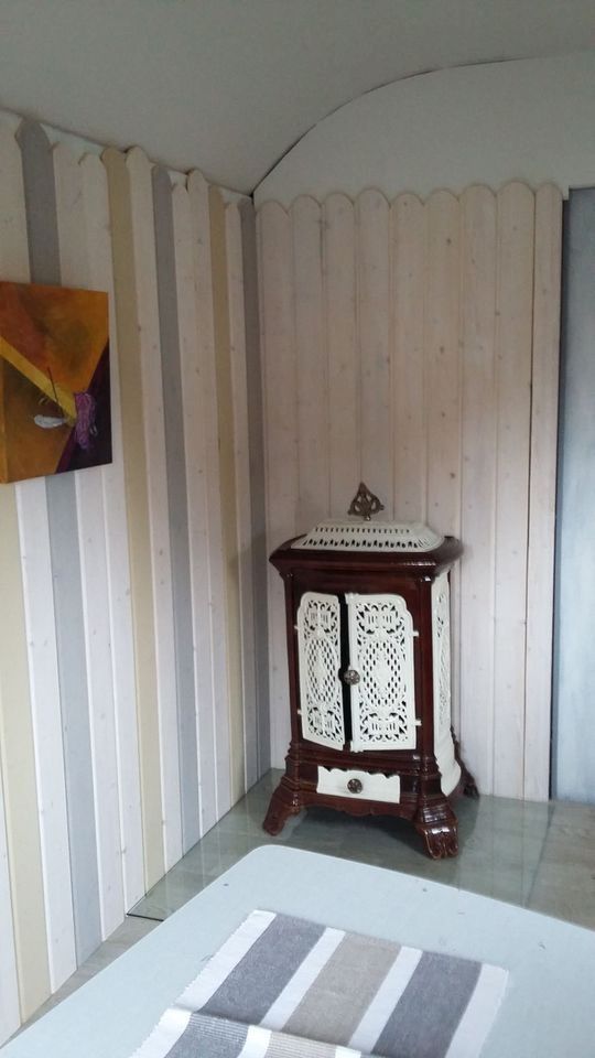 Liebevoll restaurierter Bauwagen