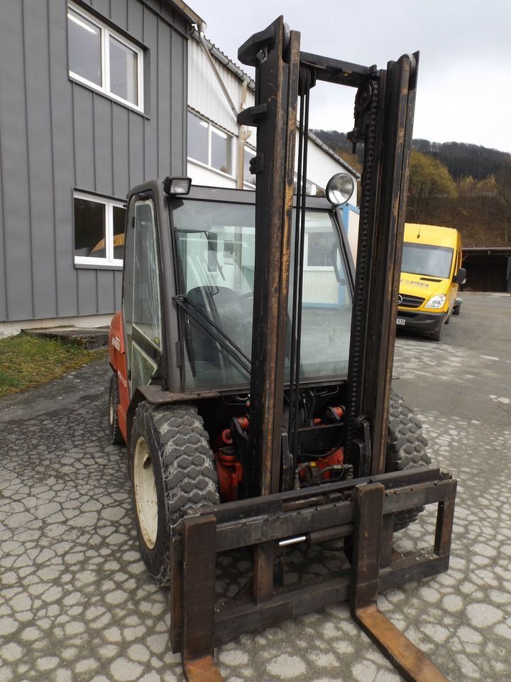 Manitou Diesel-Gabelstapler 3,0 t, Hubhöhe 3,70 m Geländestapler