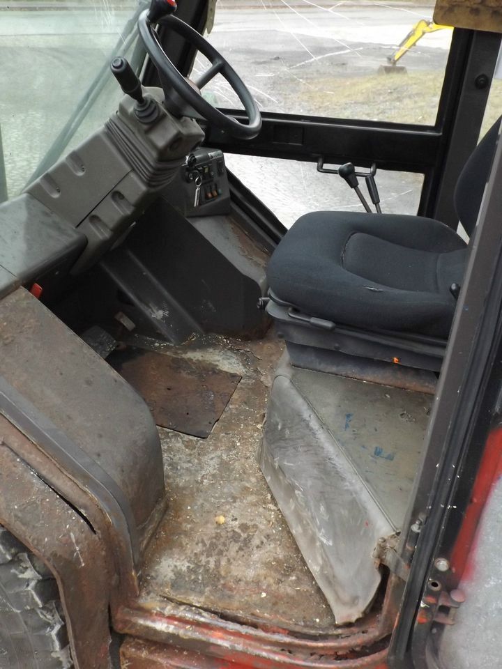 Manitou Diesel-Gabelstapler 3,0 t, Hubhöhe 3,70 m Geländestapler