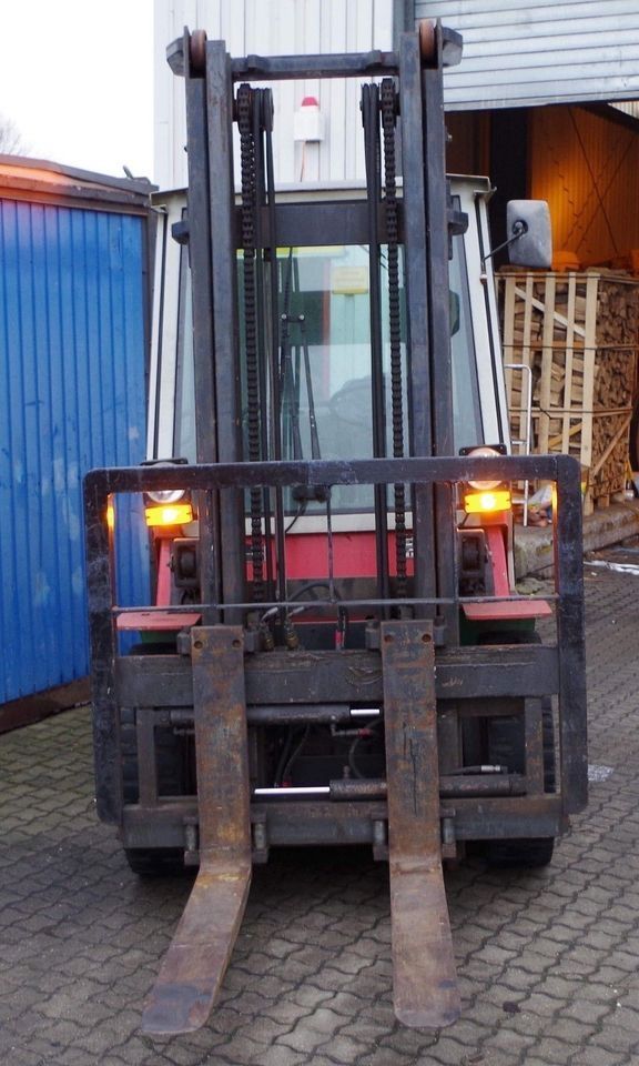 Mitsubishi FD 35T Geländestapler, 4t, 4m Hubhöhe, BJ '97, Best Zustand