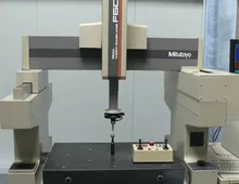 Mitutoyo CNC Messmaschine FN-604 guter Zustand voll funktinstüchtig