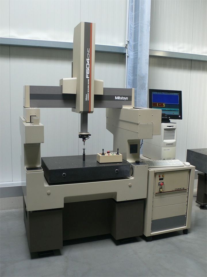 Mitutoyo CNC Messmaschine FN-604 guter Zustand voll funktinstüchtig