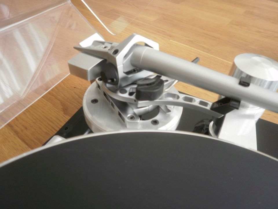 Oracle Delphi Mark V Plattenspieler mit SME 309 Tonabnehmer, high-end Produkt