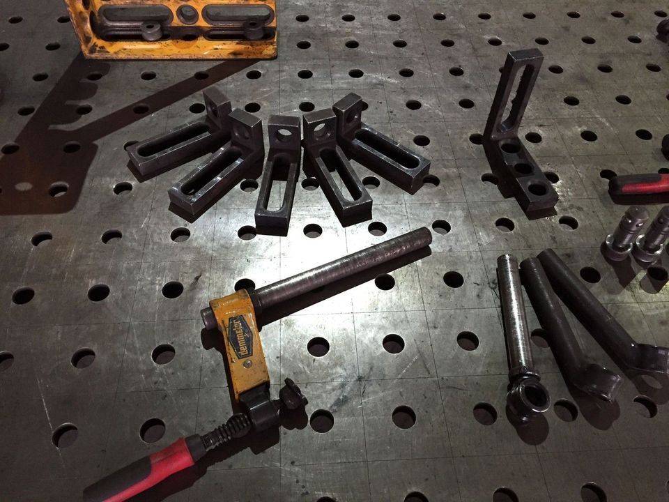 Original Demmeler Lochtisch Schweißtisch Richttisch 2400x1200mm mit Zubehör