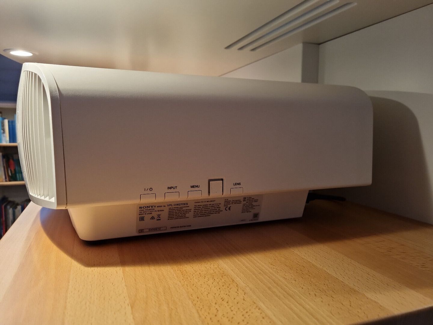 Sony VPL-VW270ES 4k-Heimkinoprojektor