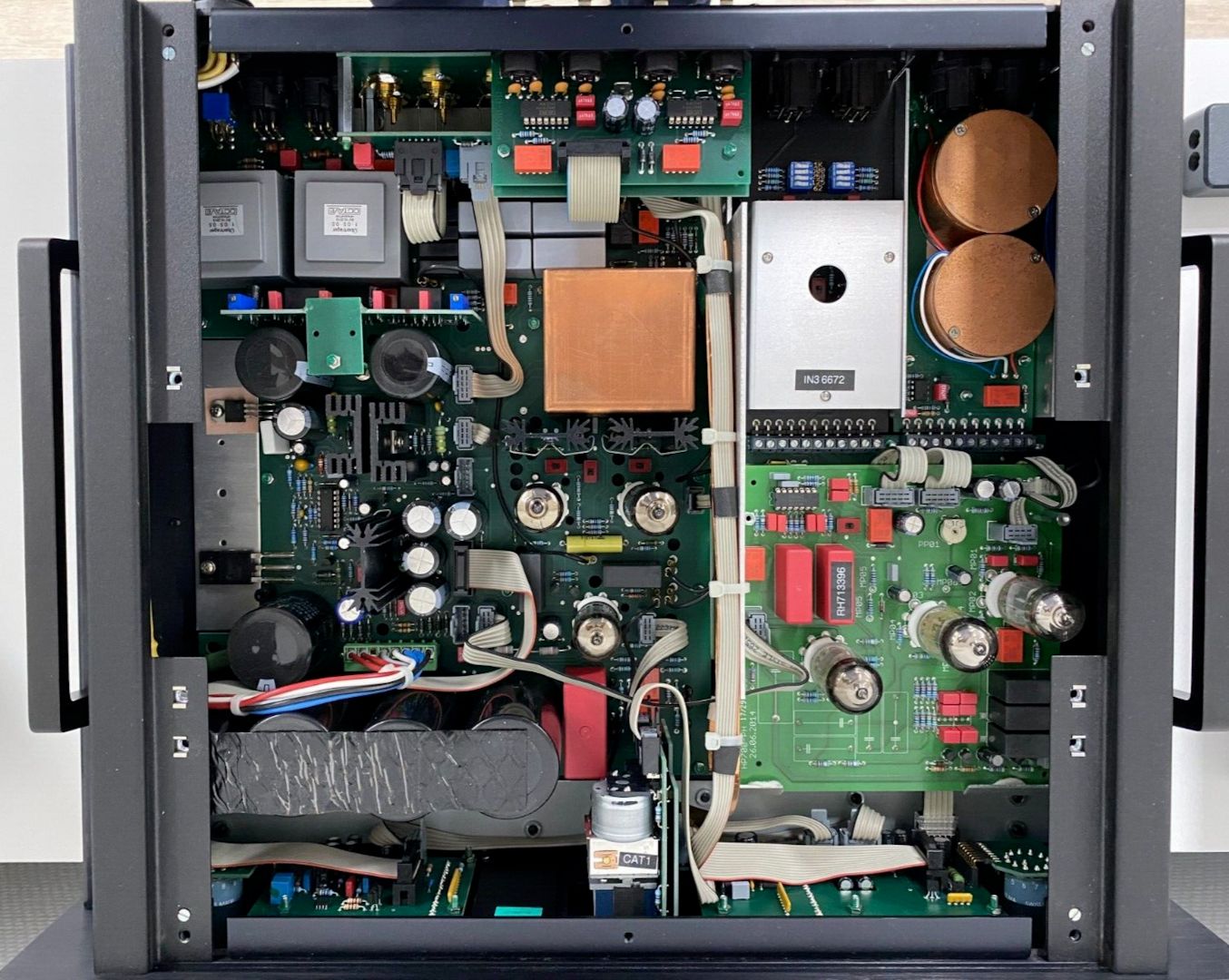 OCTAVE HP 700 Röhren-Vorverstärker mit OVP top