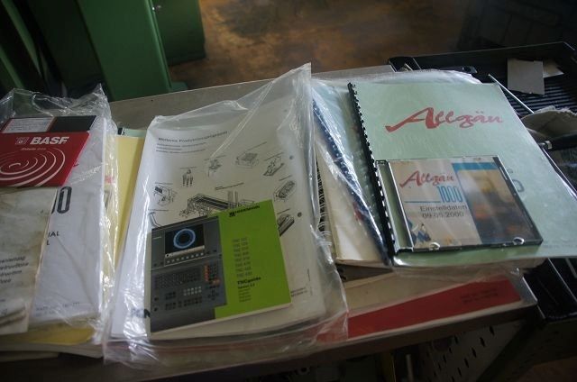 CNC Fräse Bridgeport, Heidenhain Steuerung, 22-fach Werkzeugwechsler