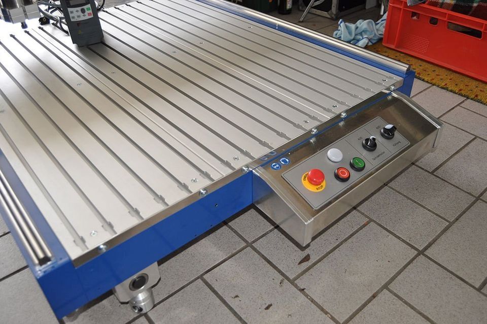 Haase Fräse AL1065, neuwertig, 25 Betr. Std. Mit viel Zubehör