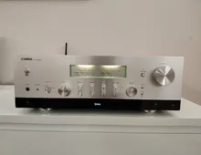 Yamaha R-N2000A Netzwerk Receiver Verstärker silber