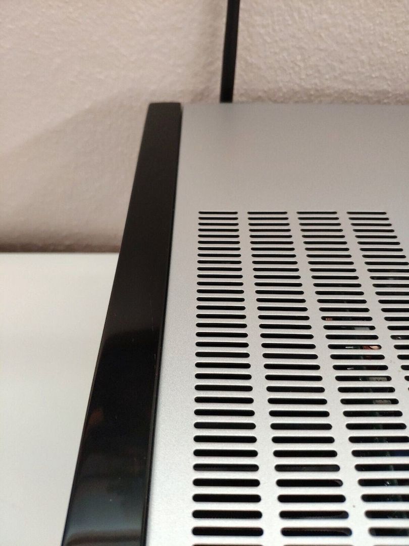 Yamaha R-N2000A Netzwerk Receiver Verstärker silber