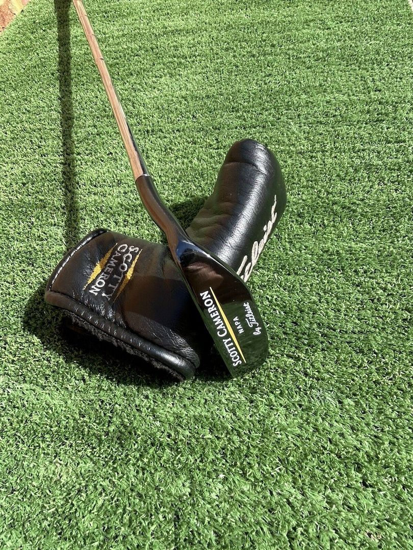 Original und bester Scotty Cameron Napa Putter mit Kopfbedeckung Tuch und Papieren