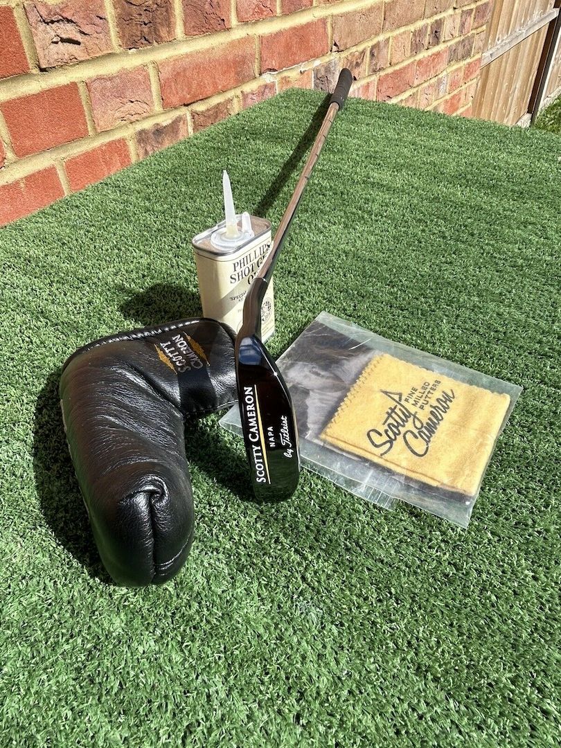 Original und bester Scotty Cameron Napa Putter mit Kopfbedeckung Tuch und Papieren