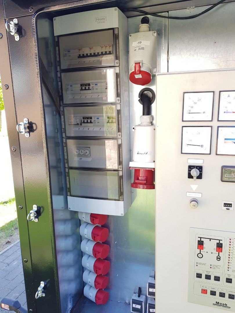 Notstromaggregat 110kVA - 2,7t Anhänger - ca. 300 Betriebsstunden