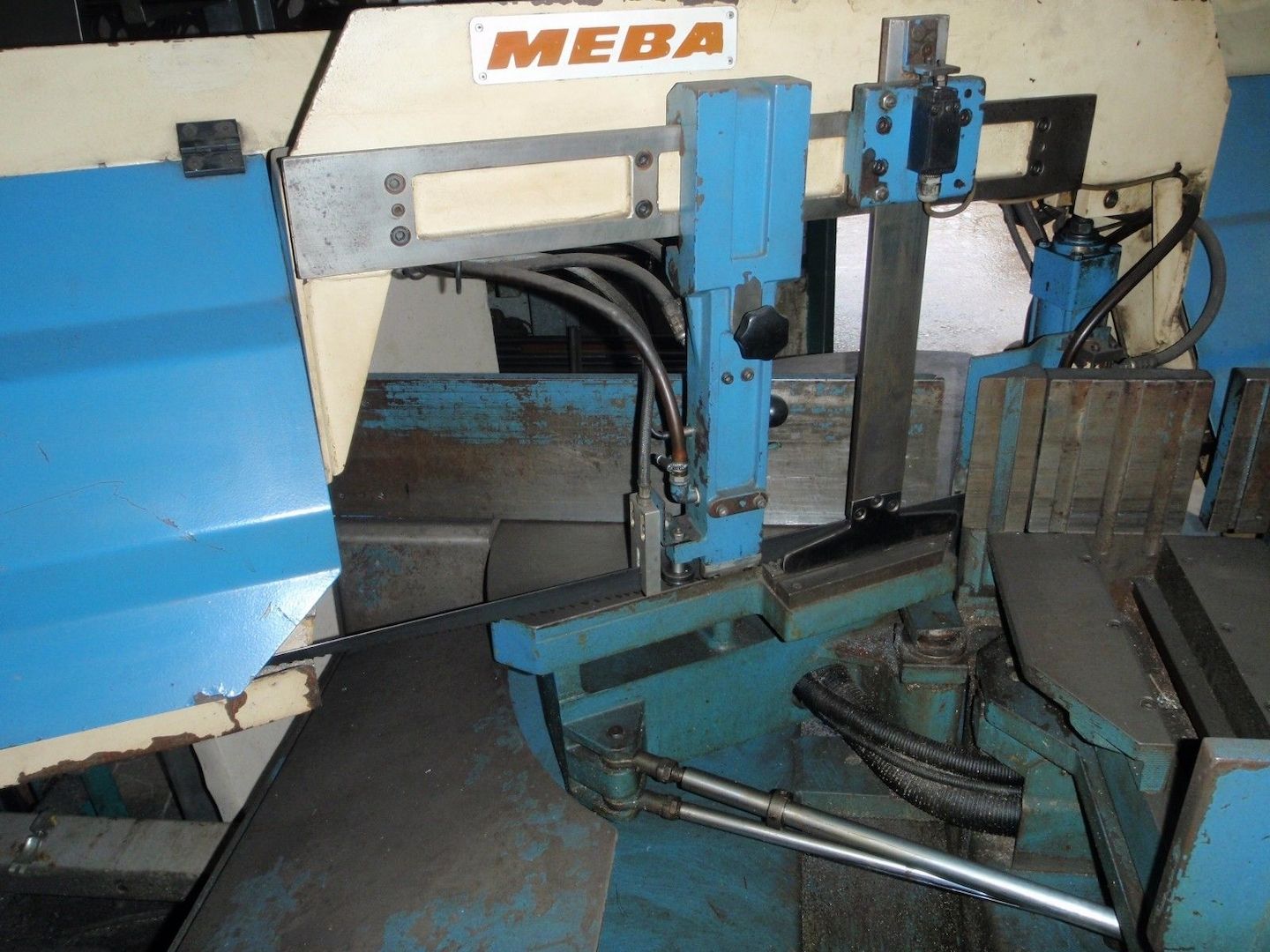 Bandsägeautomat MEBA 320 DGA CNC