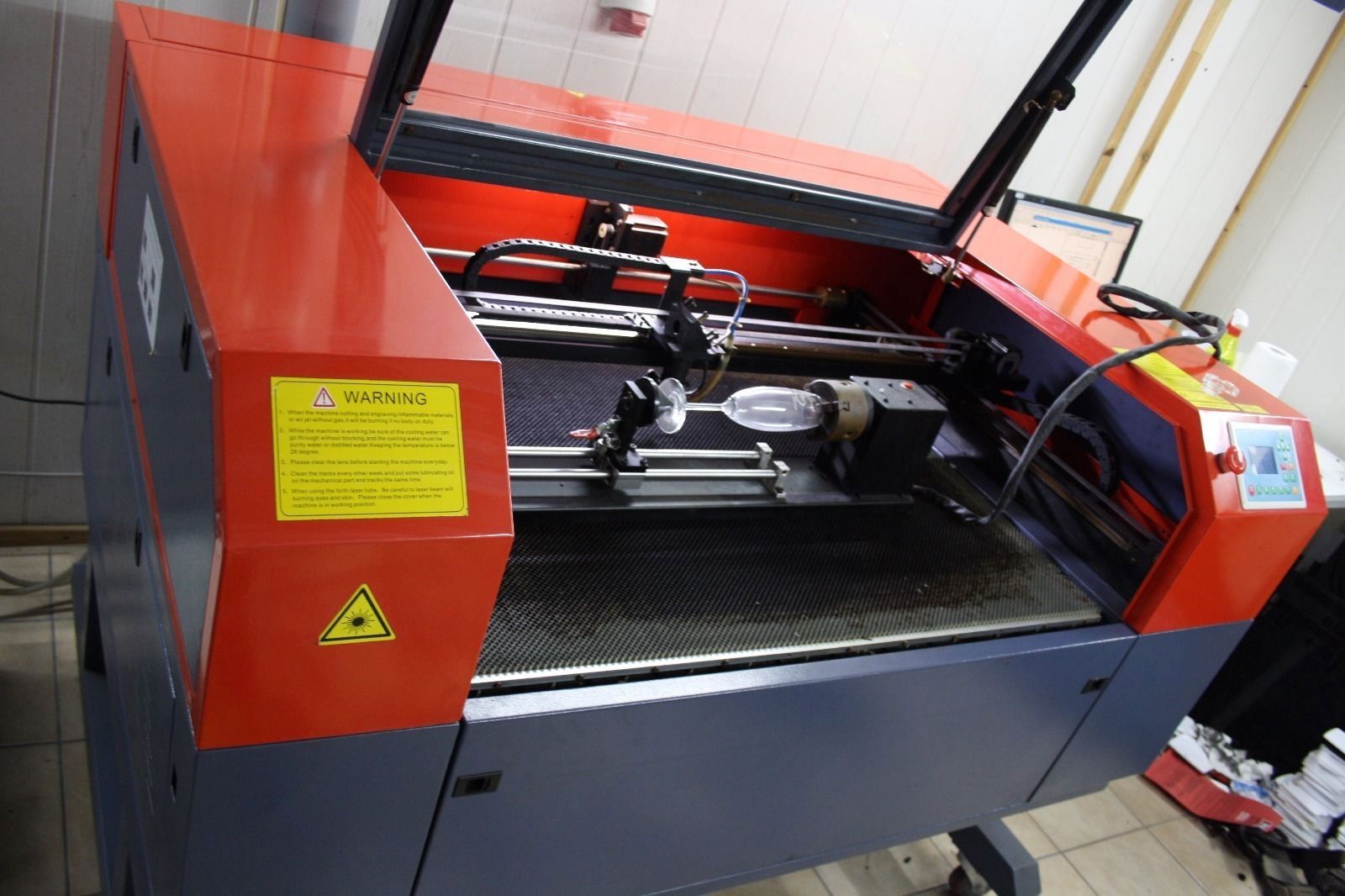 Co2 Laser 80W Laserschneiden Lasergravur Rundgravureinrichtung inkl. PC