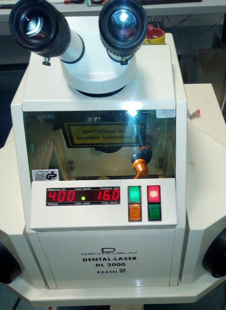 DENTAURUM Laser  Laserschweißgerät  Dental-Laser DL 2000 Goldschmied Laser