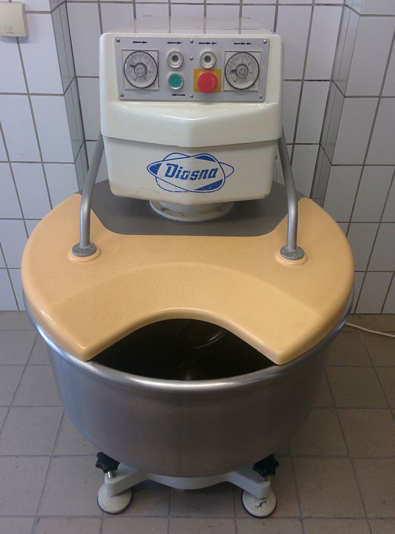 Diosna fahrbarer Spiralteigkneter SP 120 D mit 2 Gängen 2 Uhren und Abdeckhaube