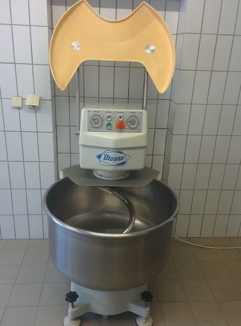 Diosna fahrbarer Spiralteigkneter SP 120 D mit 2 Gängen 2 Uhren und Abdeckhaube