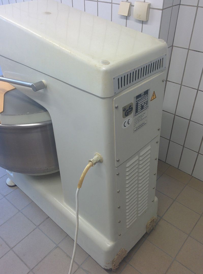 Diosna fahrbarer Spiralteigkneter SP 120 D mit 2 Gängen 2 Uhren und Abdeckhaube